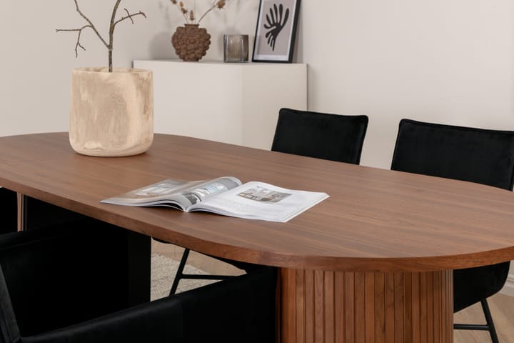 Ovalt Bianca Spisebord med 4 stk Pippi Spisestol - Møbler - Bord - Spisegrupper