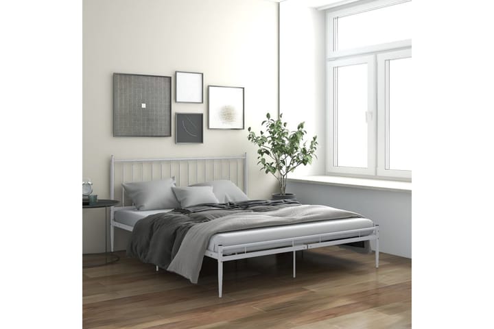 Sengeramme hvit metall 140x200 cm - Hvit - Møbler - Senger - Sengeramme & sengestamme