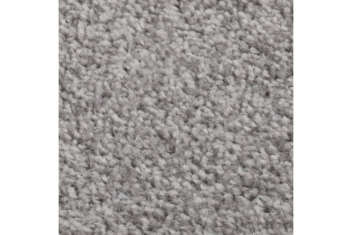 Teppe med kort luv 240x340 cm grå - Grå - Tekstiler & tepper - Teppe & matte - Utendørs tepper - Plasttepper